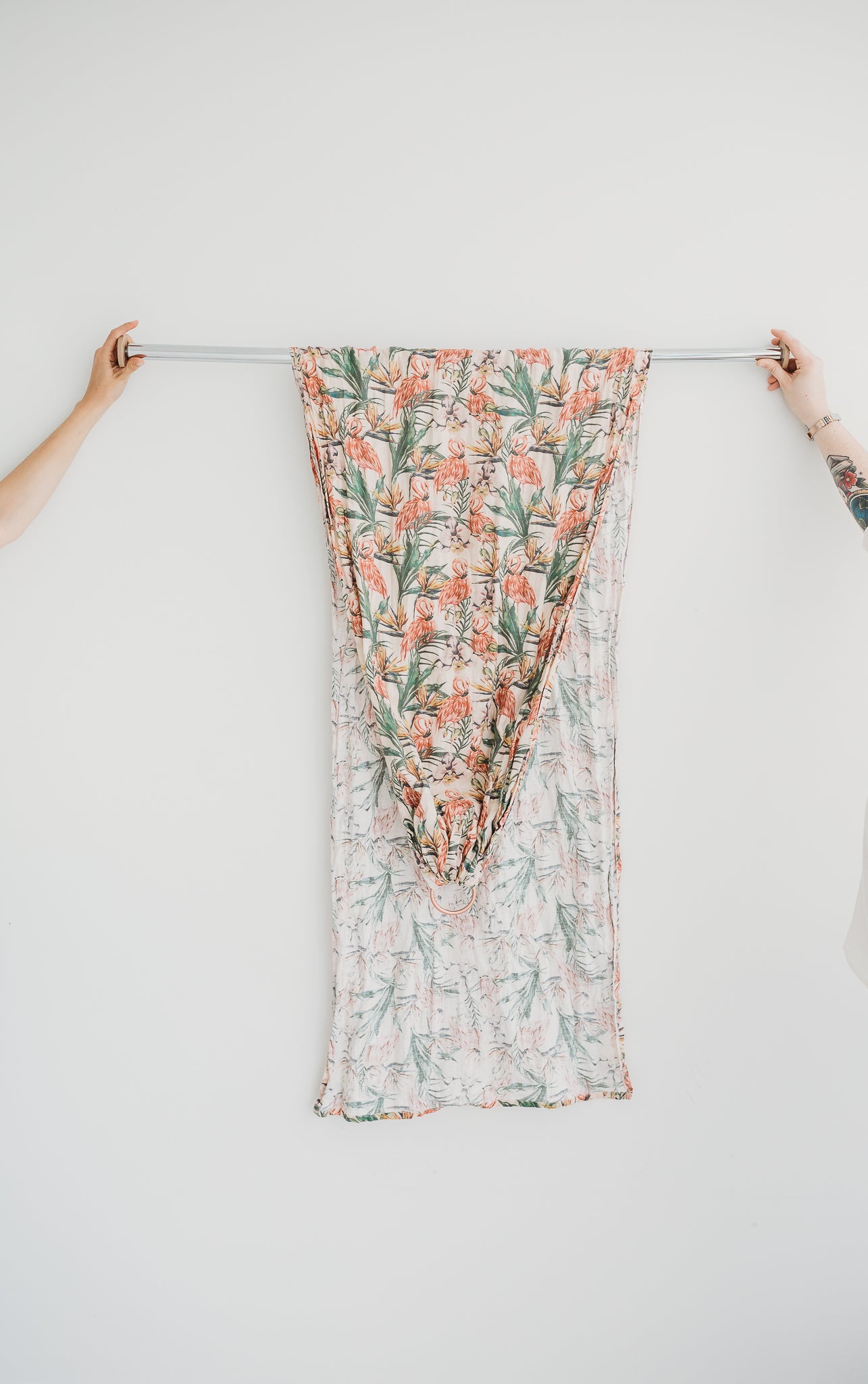 Printed flamingo linen ring slings. Handmade baby carrier from Toronto, Canada.
