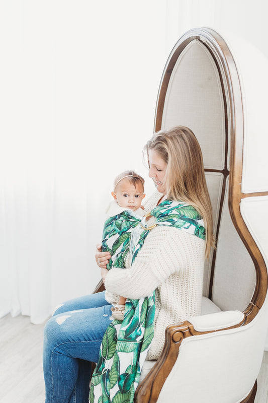 Banana leaf tropically printed linen ring slings.  Babycarriers handmade in Toronto, Canada for stylish babywearing moms. 